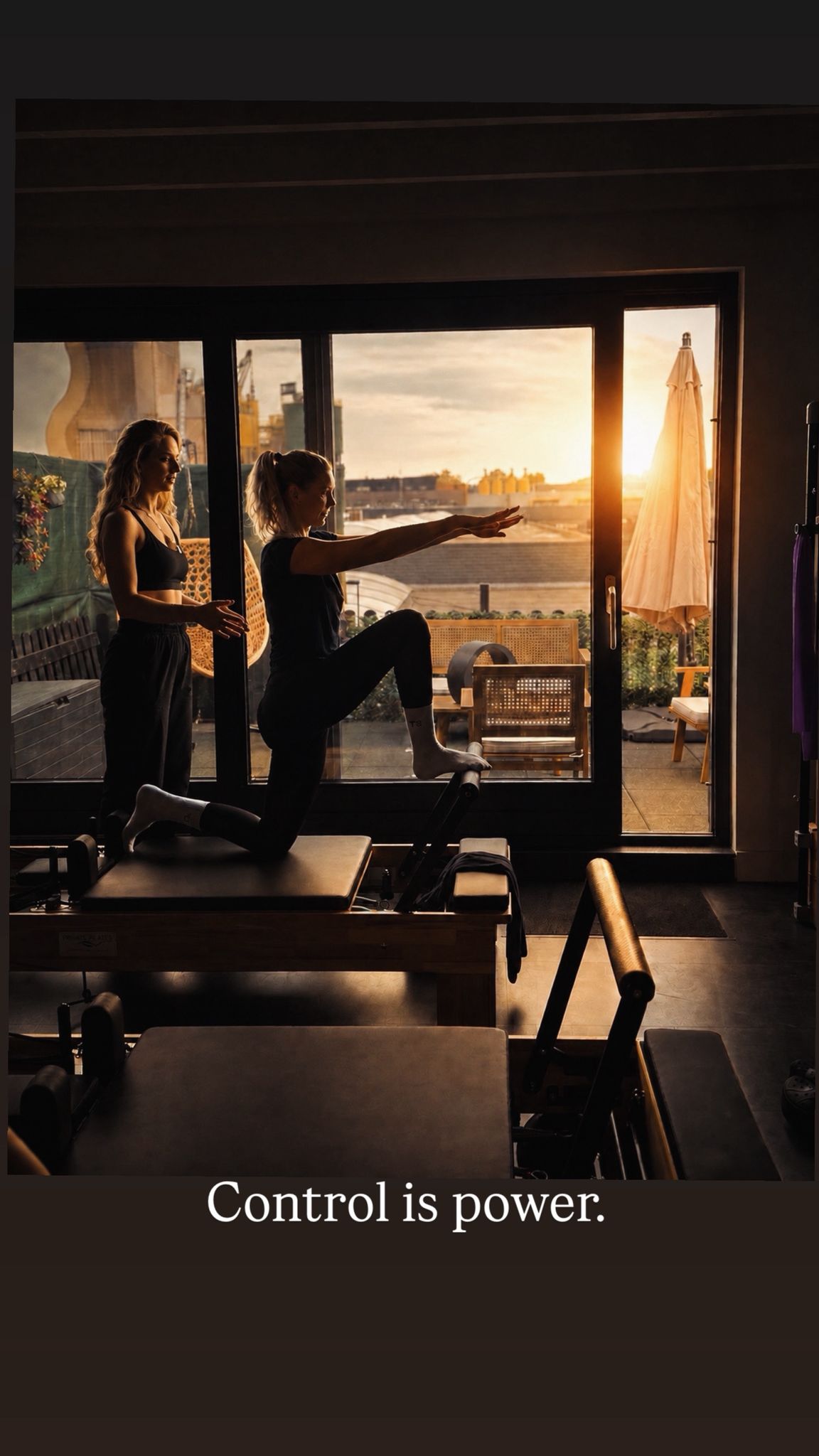 Reformer Pilates class in small group at Pro Studio Pilates, Eindhoven